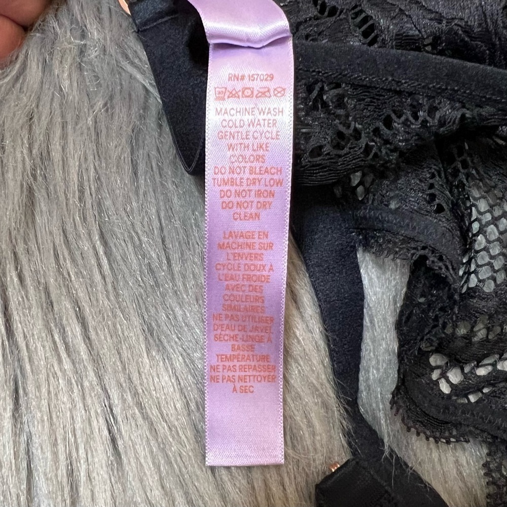 NEW Savage X Fenty Black Lace Women’s Bralette Sz S - Picture 6 of 10